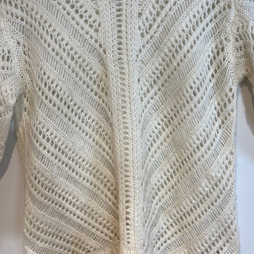 DEX open weave , crochet style pull over sweater in cream size medium - Picture 10 of 11